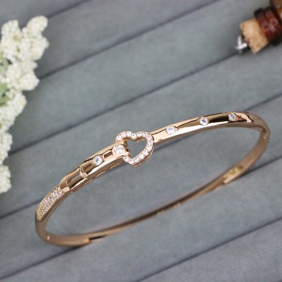 Rose Gold Bangle with Crystal Heart Centerpiece, Elegant Bracelet, XPBL0601 - Picture 1 of 12